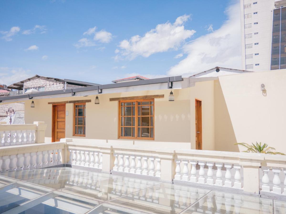 Casona 1914 Quito - Gothic Cathedral View Rooftop Exteriör bild