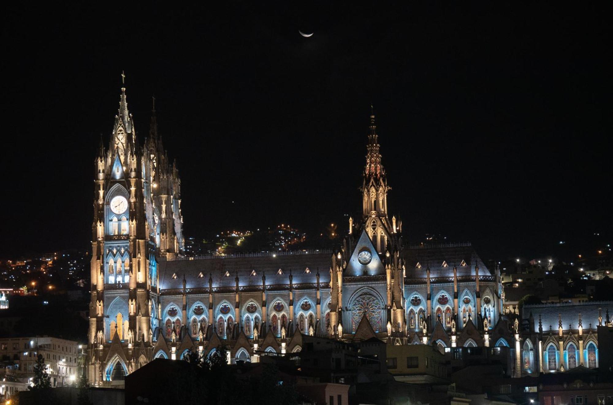Casona 1914 Quito - Gothic Cathedral View Rooftop Exteriör bild